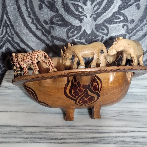 Handcarved Wooden Animal African Safari Bowl - Picture 3 of 10